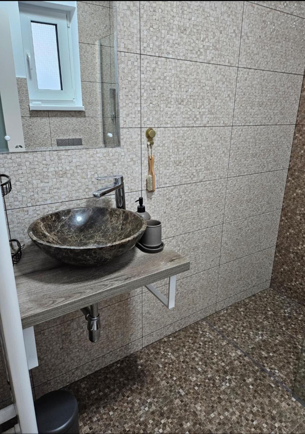 Casa Coco Hotel Curtea De Arges Ngoại thất bức ảnh